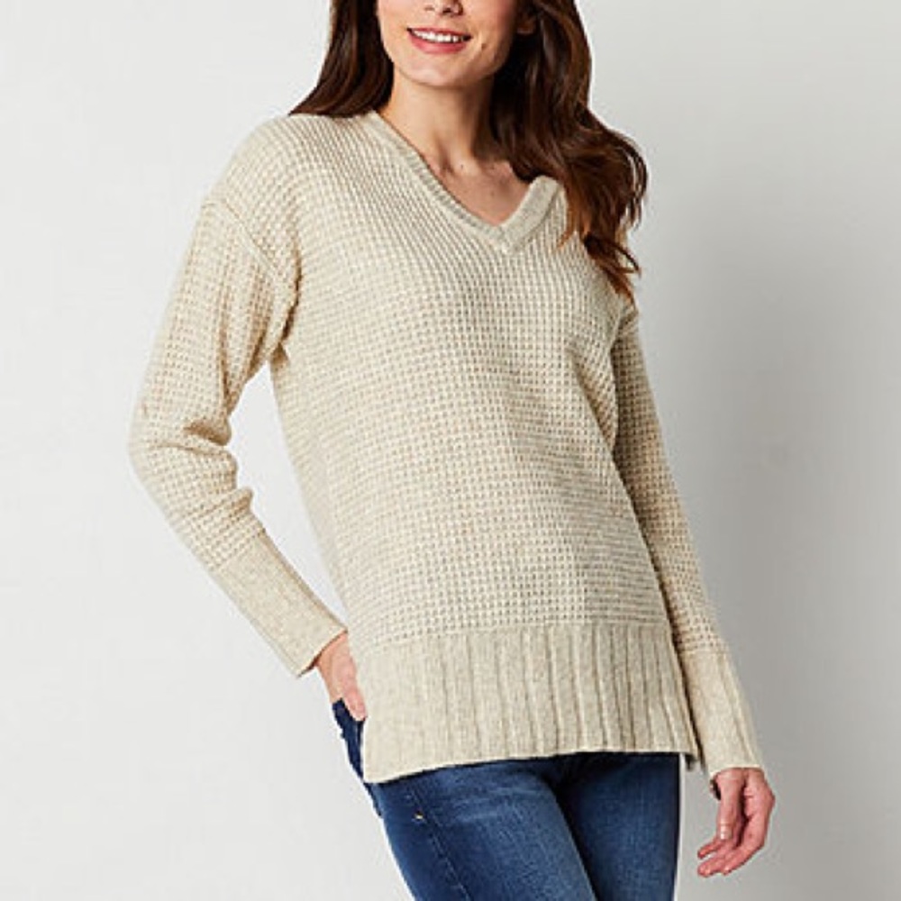 NWT a.n.a a new approach Sweater Size med Oatmeal Heather Cream V  Neck pullover
